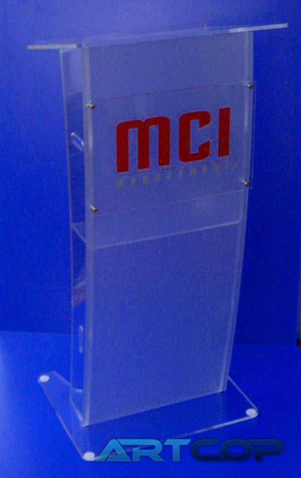 mównica z plexi